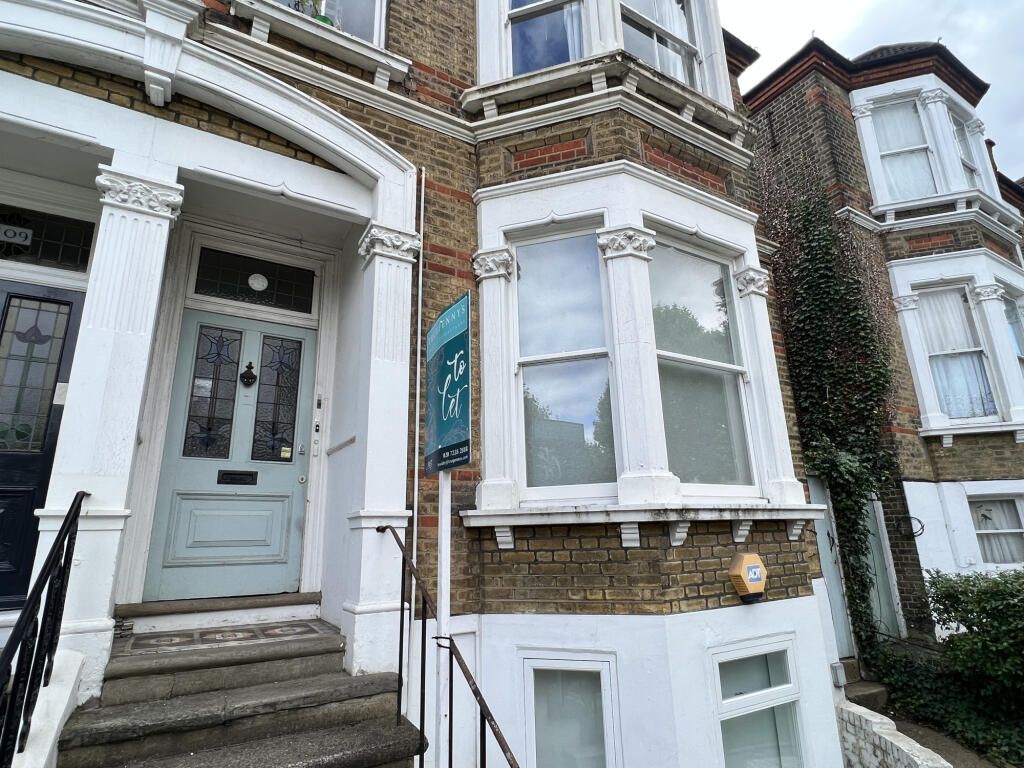 1 bed Apartment for rent in Deptford. From Truepenny's Property Consultants - Dulwich