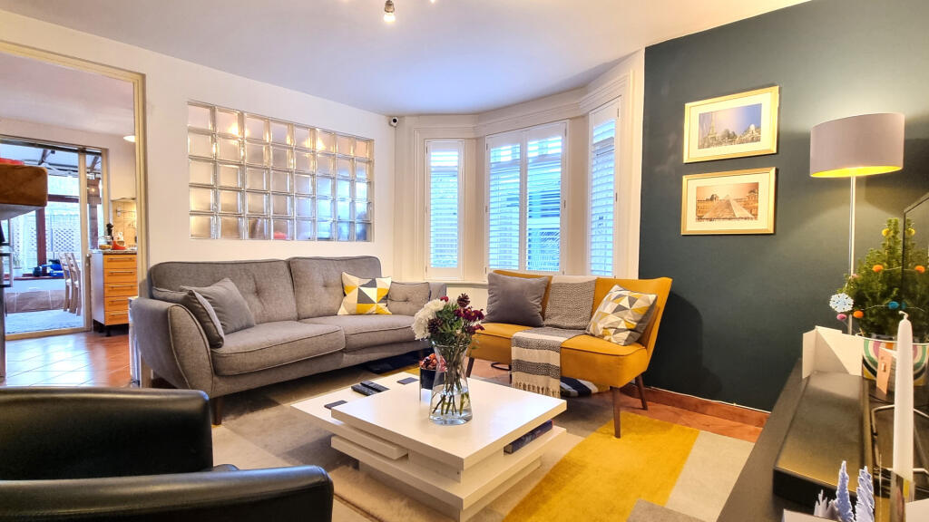 2 bed Apartment for rent in Catford. From Truepenny's Property Consultants - Dulwich 2 bed Apartment for rent in Catford. From Truepenny's Property Consultants - Dulwich