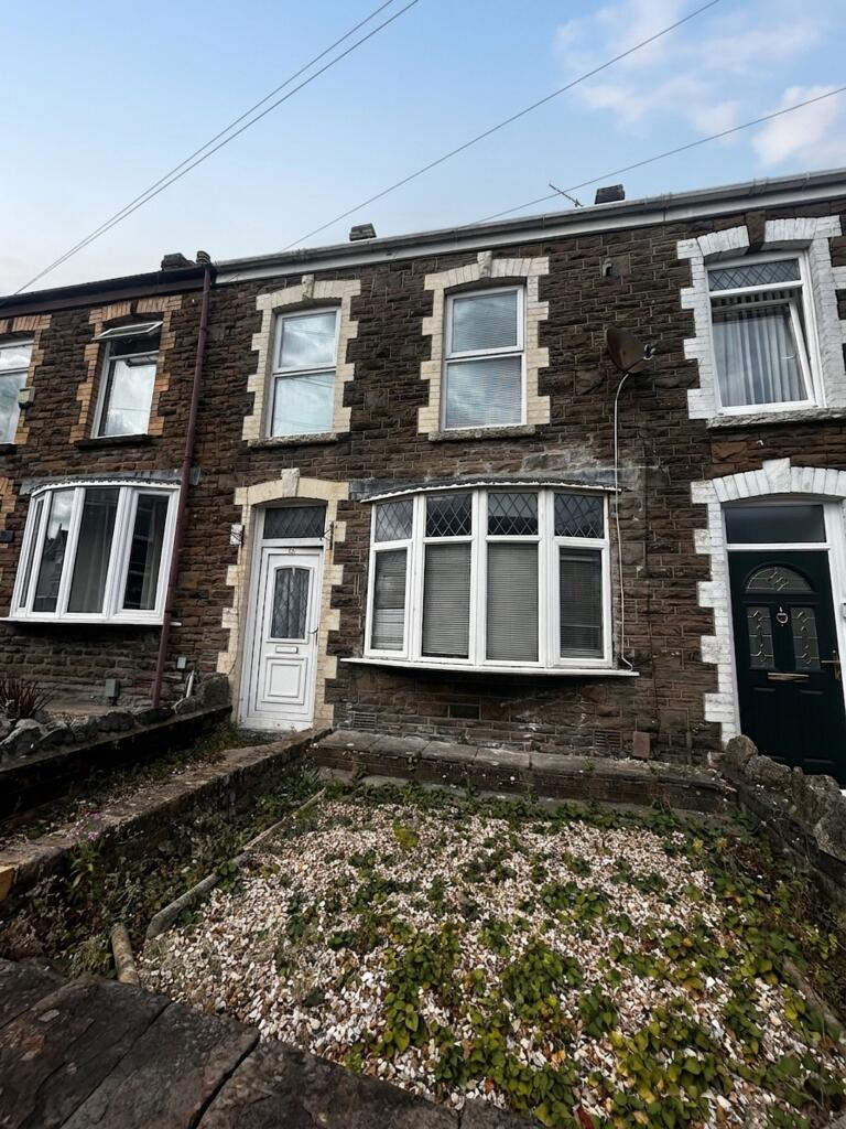 3 bed Mid Terraced House for rent in Llandarcy. From Herbert R Thomas - Cowbridge