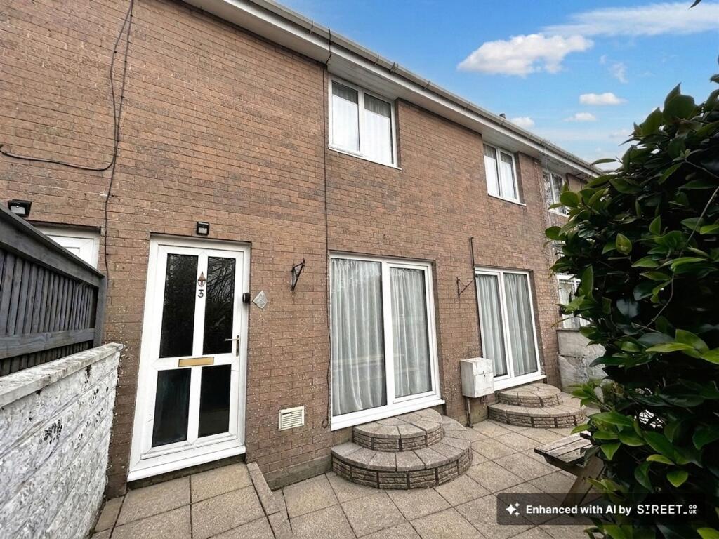 3 bed Mid Terraced House for rent in Pontneddfechan. From Herbert R Thomas - Neath