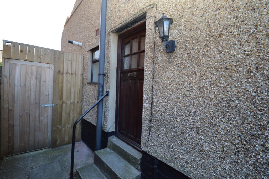 2 bed 1st Floor Flat for rent in Wallasey. From Brennan Ayre O'Neill - Bromborough