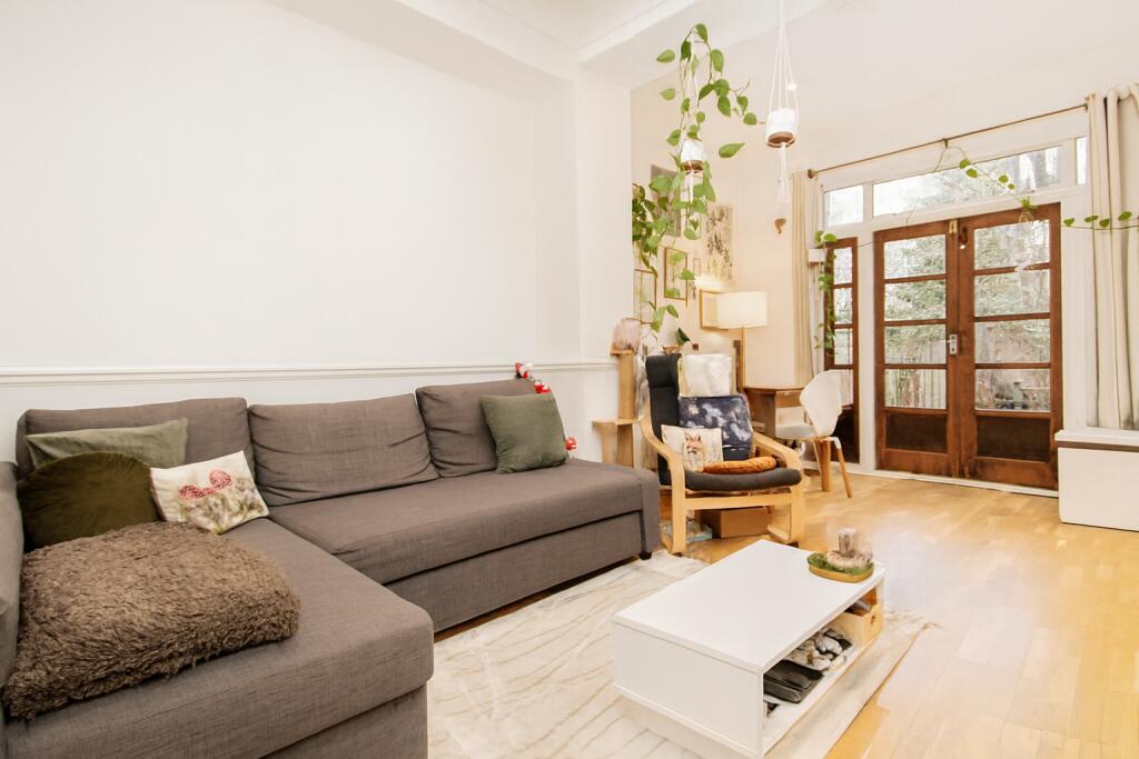 1 bed 1st Floor Flat for rent in Islington. From Rochester Place Camden