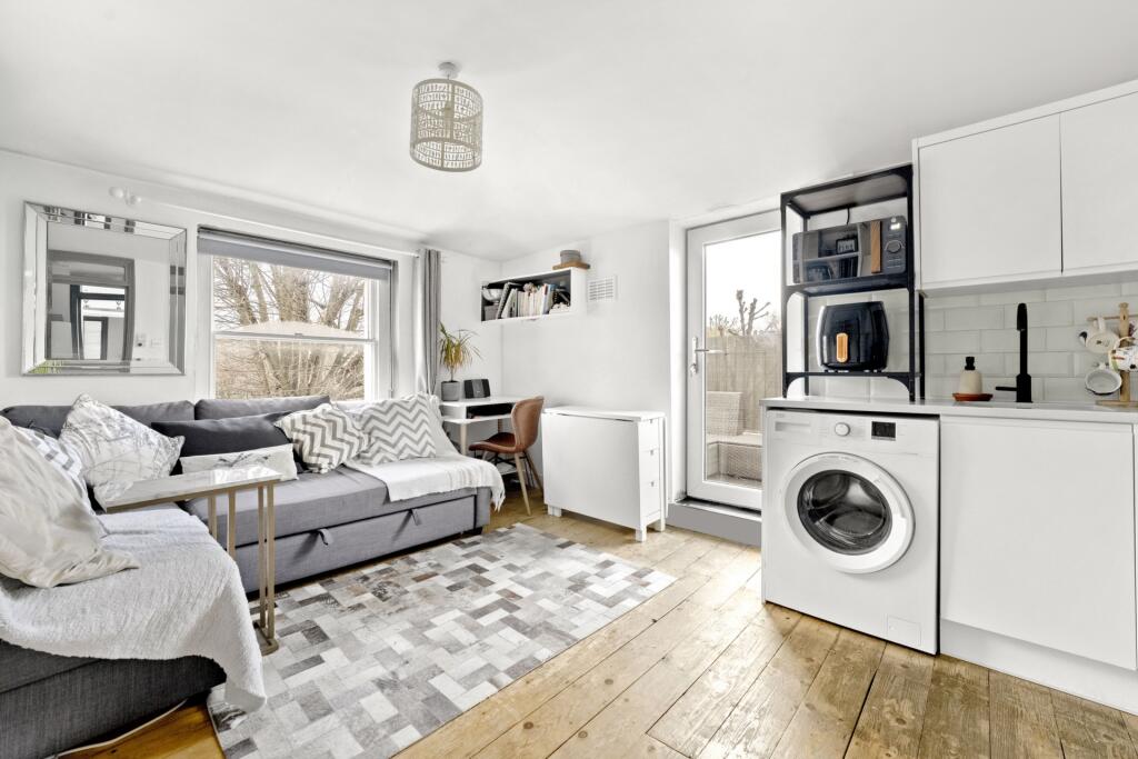 1 bed 1st Floor Flat for rent in Camden Town. From Rochester Place Camden 1 bed 1st Floor Flat for rent in Camden Town. From Rochester Place Camden