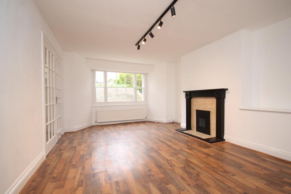 2 bed 1st Floor Flat for rent in Hornsey. From Rochester Place Camden