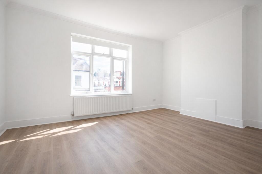 2 bed 1st Floor Flat for rent in Wood Green. From Rochester Place Camden