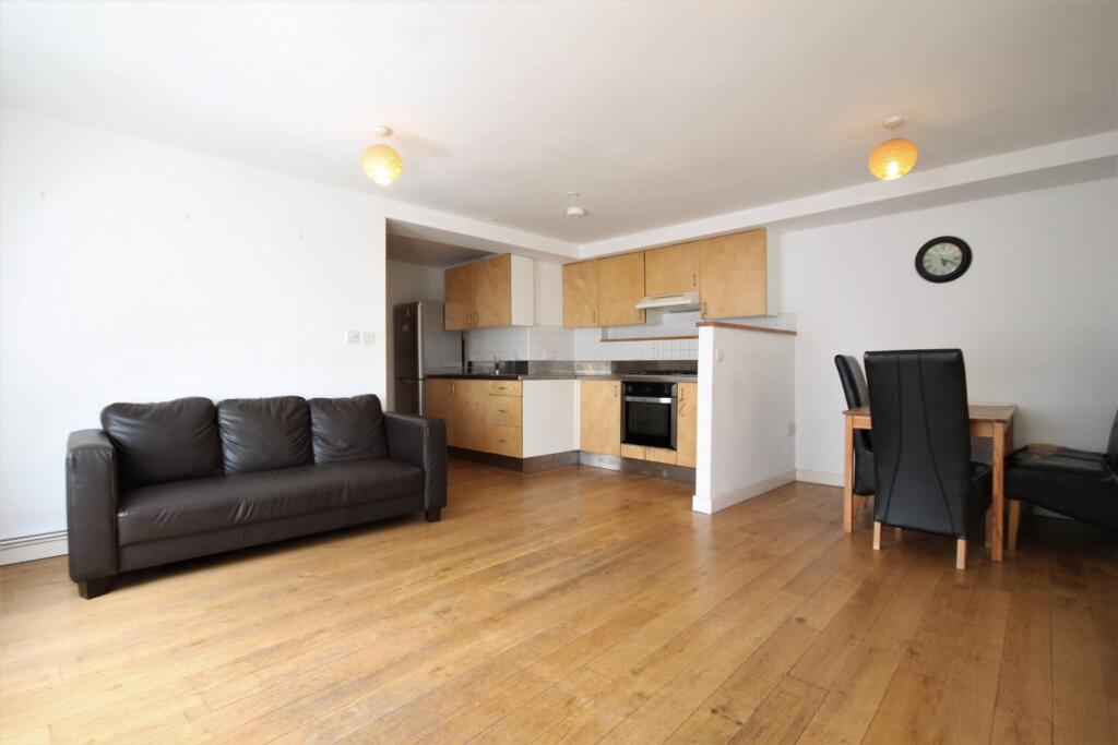 3 bed 1st Floor Flat for rent in Camden Town. From Rochester Place Camden 3 bed 1st Floor Flat for rent in Camden Town. From Rochester Place Camden
