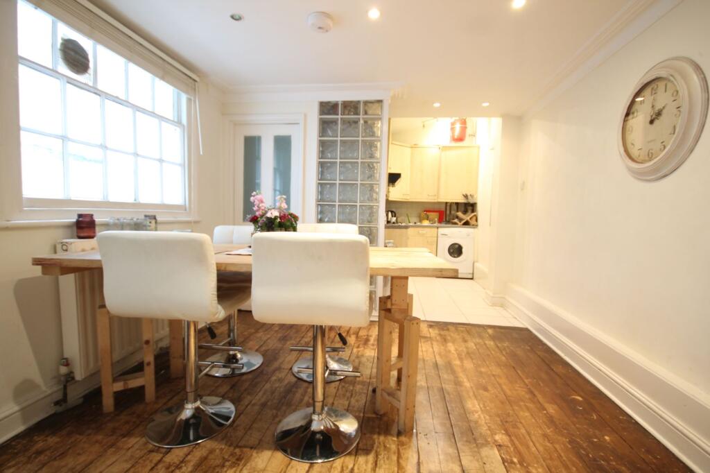 5 bed Detached for rent in Camden Town. From Rochester Place Camden