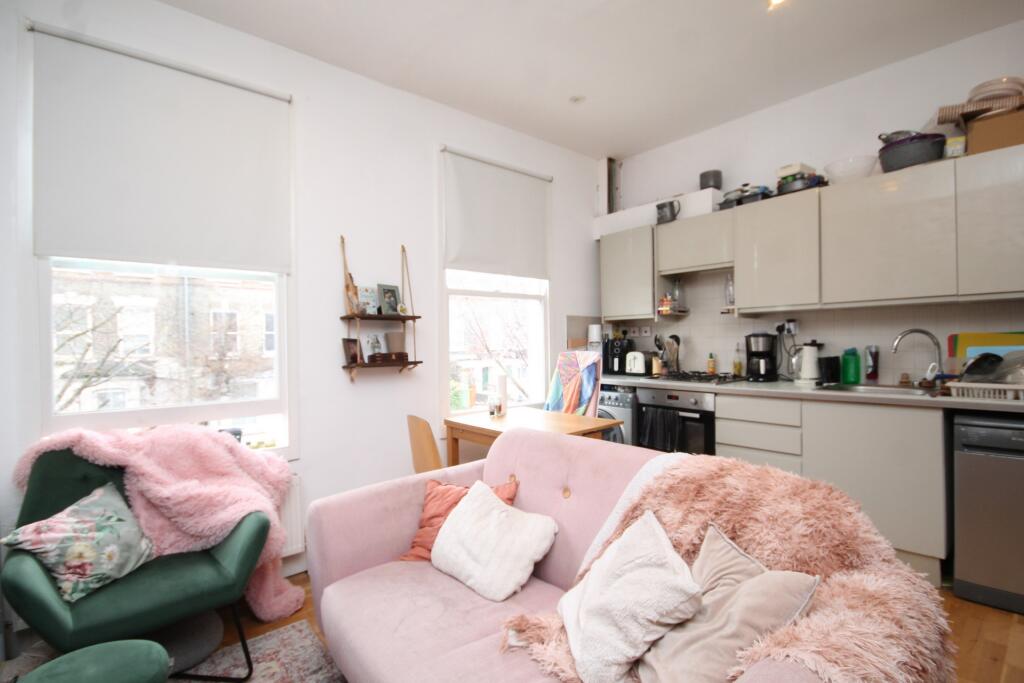 1 bed 1st Floor Flat for rent in Islington. From Rochester Place Camden