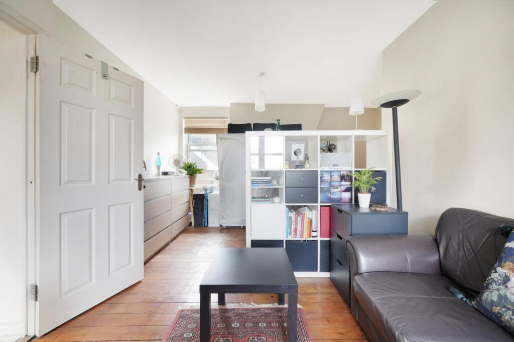 4 bed Studio for rent in Camden Town. From Rochester Place Camden