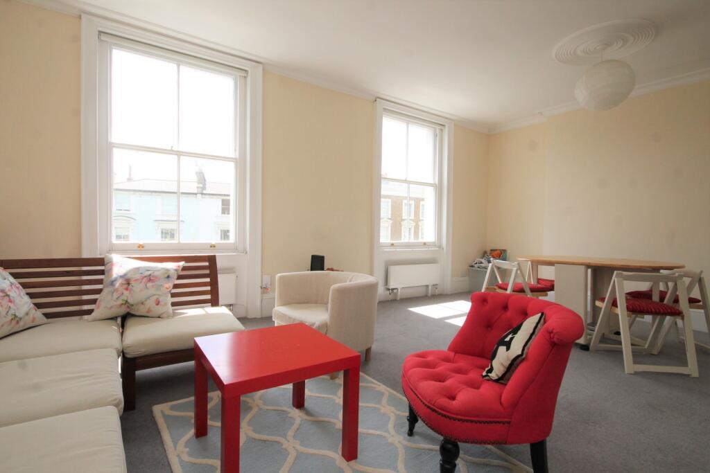 3 bed 1st Floor Flat for rent in Hampstead. From Rochester Place Camden