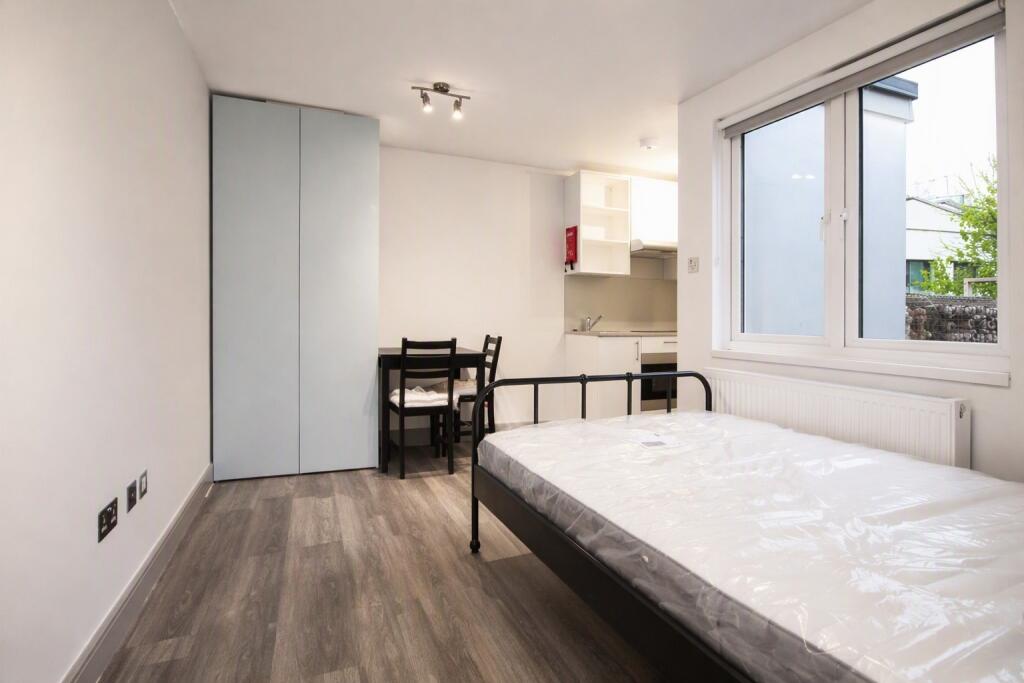 4 bed Studio for rent in Camden Town. From Rochester Place Camden