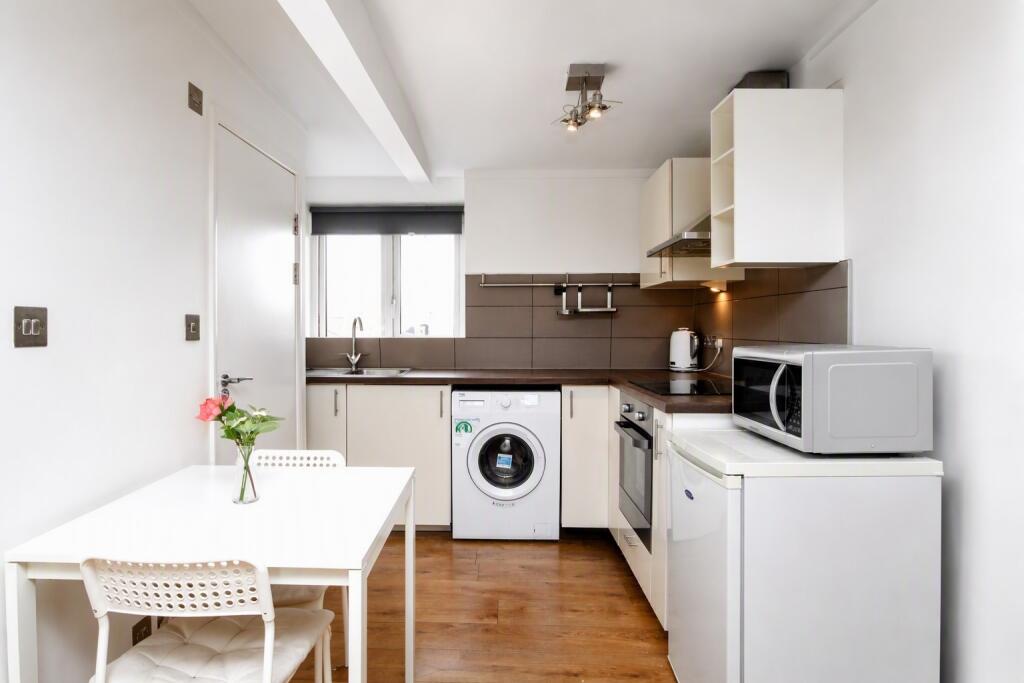 4 bed Studio for rent in Camden Town. From Rochester Place Camden 4 bed Studio for rent in Camden Town. From Rochester Place Camden