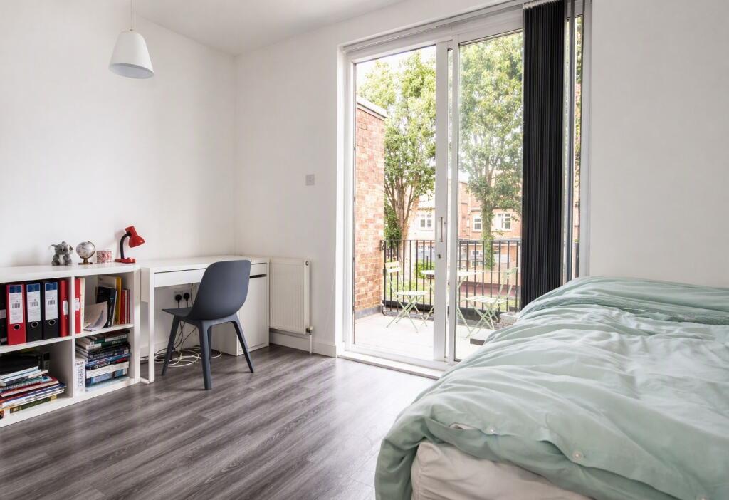 4 bed Studio for rent in Finchley. From Rochester Place Camden
