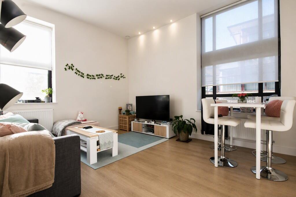 1 bed 1st Floor Flat for rent in Wood Green. From Rochester Place Camden