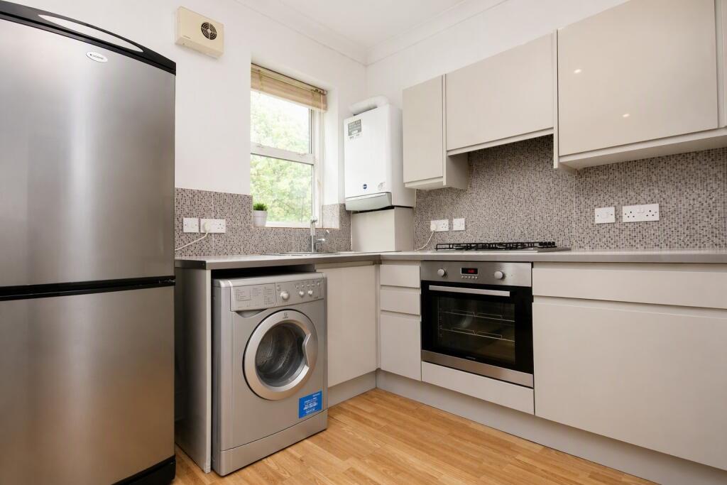 2 bed 1st Floor Flat for rent in Stoke Newington. From Rochester Place Camden 2 bed 1st Floor Flat for rent in Stoke Newington. From Rochester Place Camden