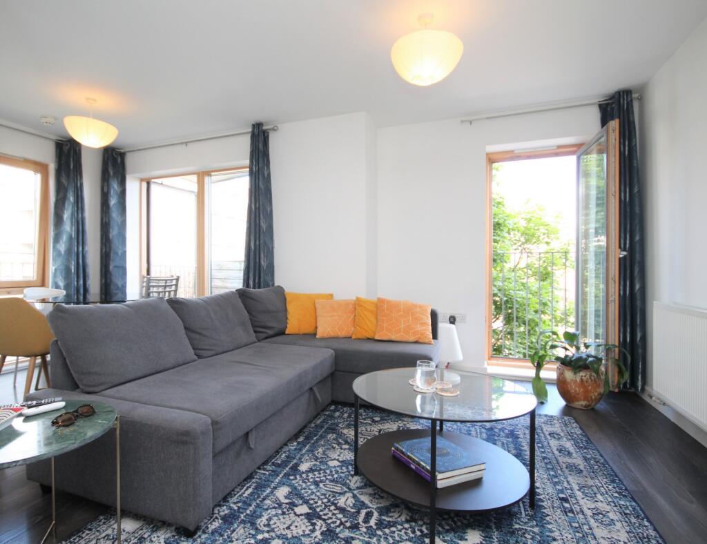 2 bed 1st Floor Flat for rent in Islington. From Rochester Place Camden