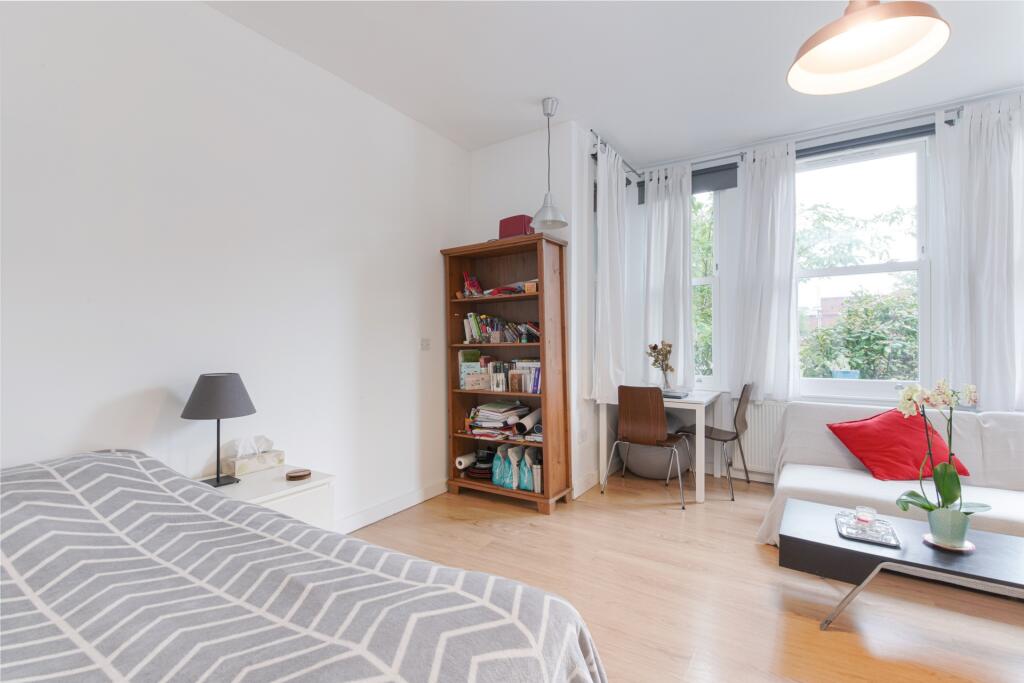 4 bed Studio for rent in Finchley. From Rochester Place Camden