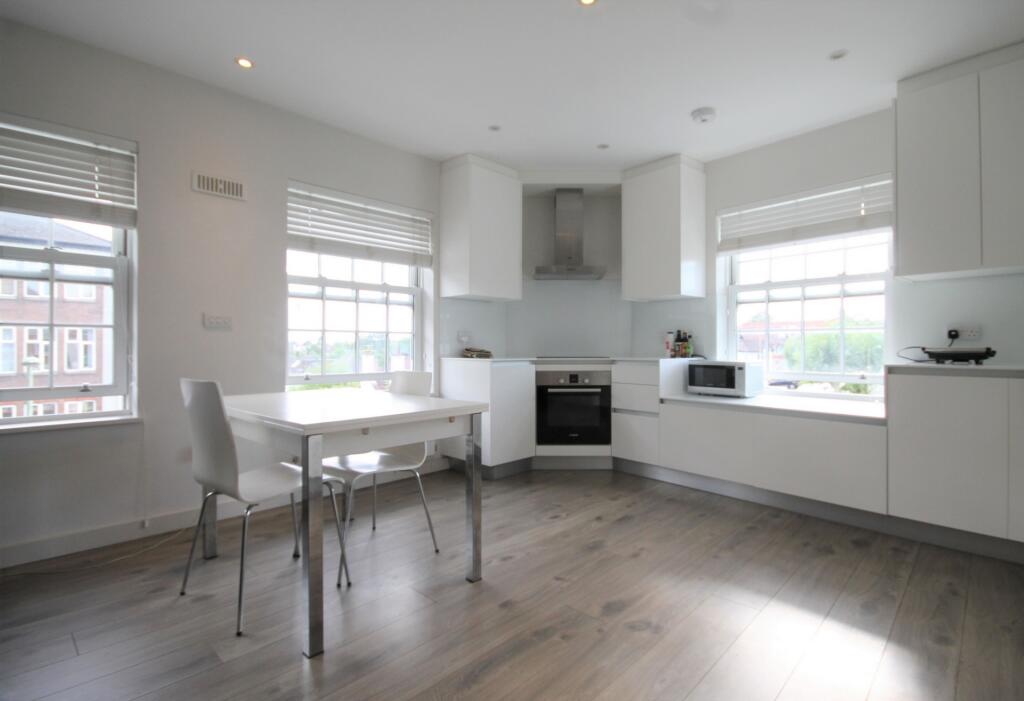 2 bed 1st Floor Flat for rent in Hendon. From Rochester Place Camden