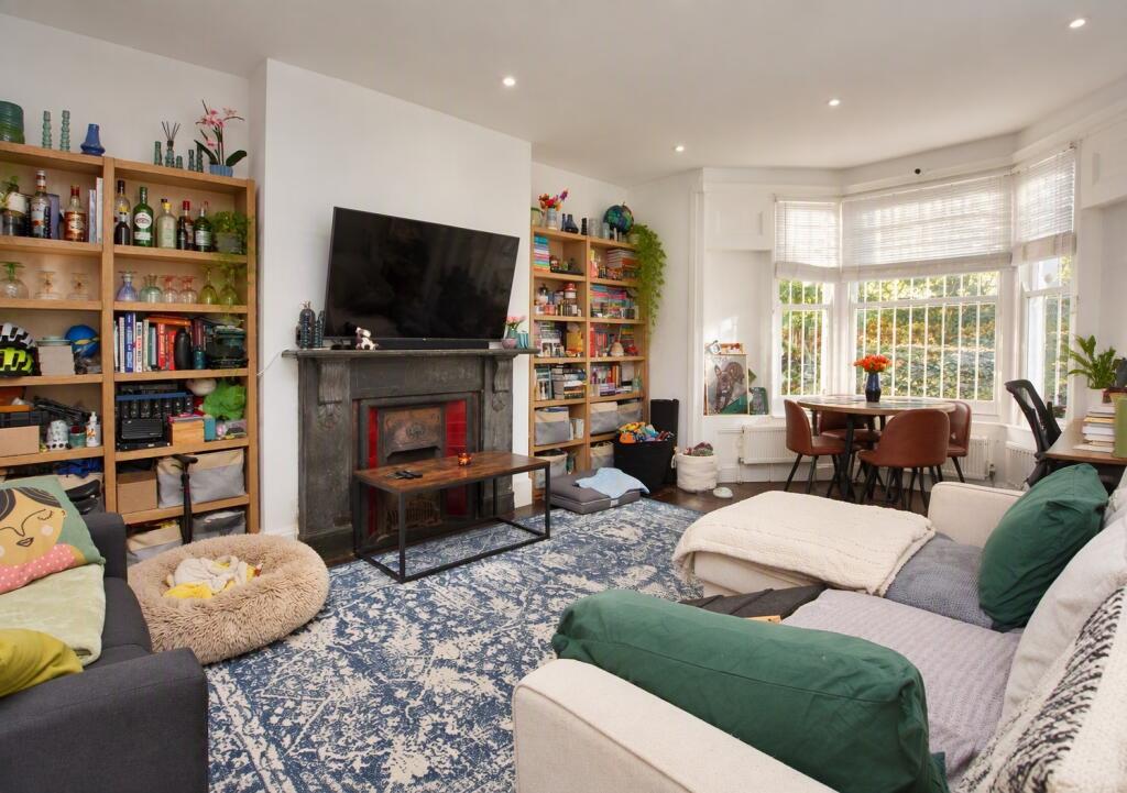 2 bed 1st Floor Flat for rent in Islington. From Rochester Place Camden 2 bed 1st Floor Flat for rent in Islington. From Rochester Place Camden