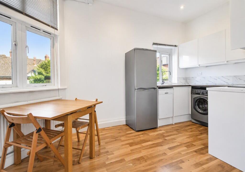 1 bed 1st Floor Flat for rent in Islington. From Rochester Place Camden
