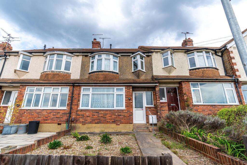 3 bed Mid Terraced House for rent in Wouldham. From Rochester Lettings - Rochester