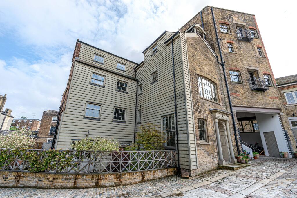 2 bed 1st Floor Flat for rent in Rochester. From Rochester Lettings - Rochester 2 bed 1st Floor Flat for rent in Rochester. From Rochester Lettings - Rochester