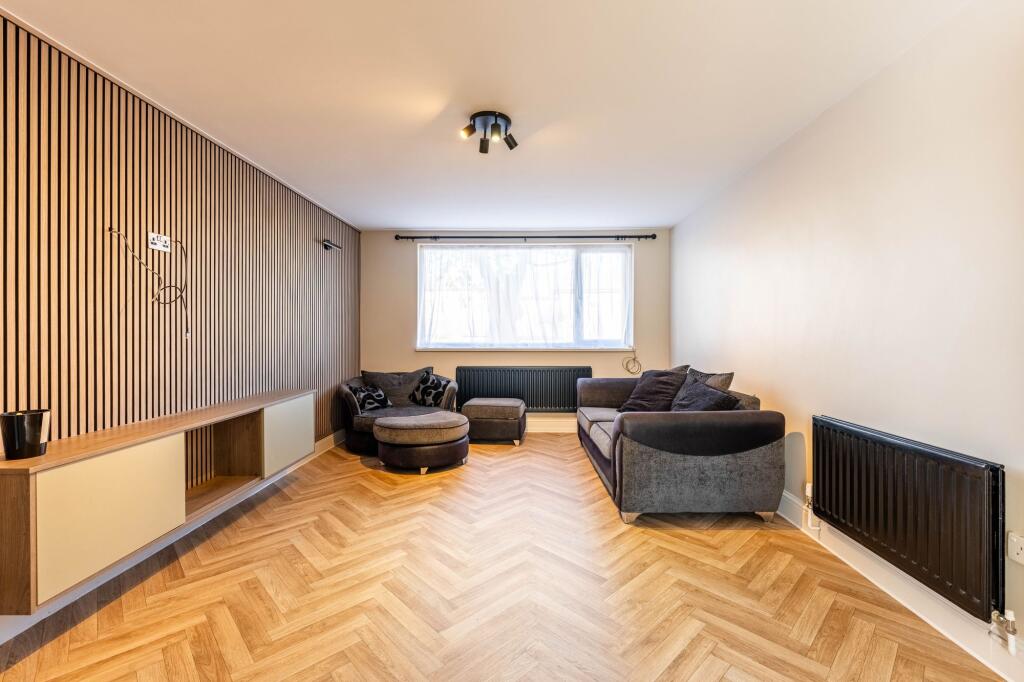 3 bed 1st Floor Flat for rent in Wouldham. From Rochester Lettings - Rochester 3 bed 1st Floor Flat for rent in Wouldham. From Rochester Lettings - Rochester