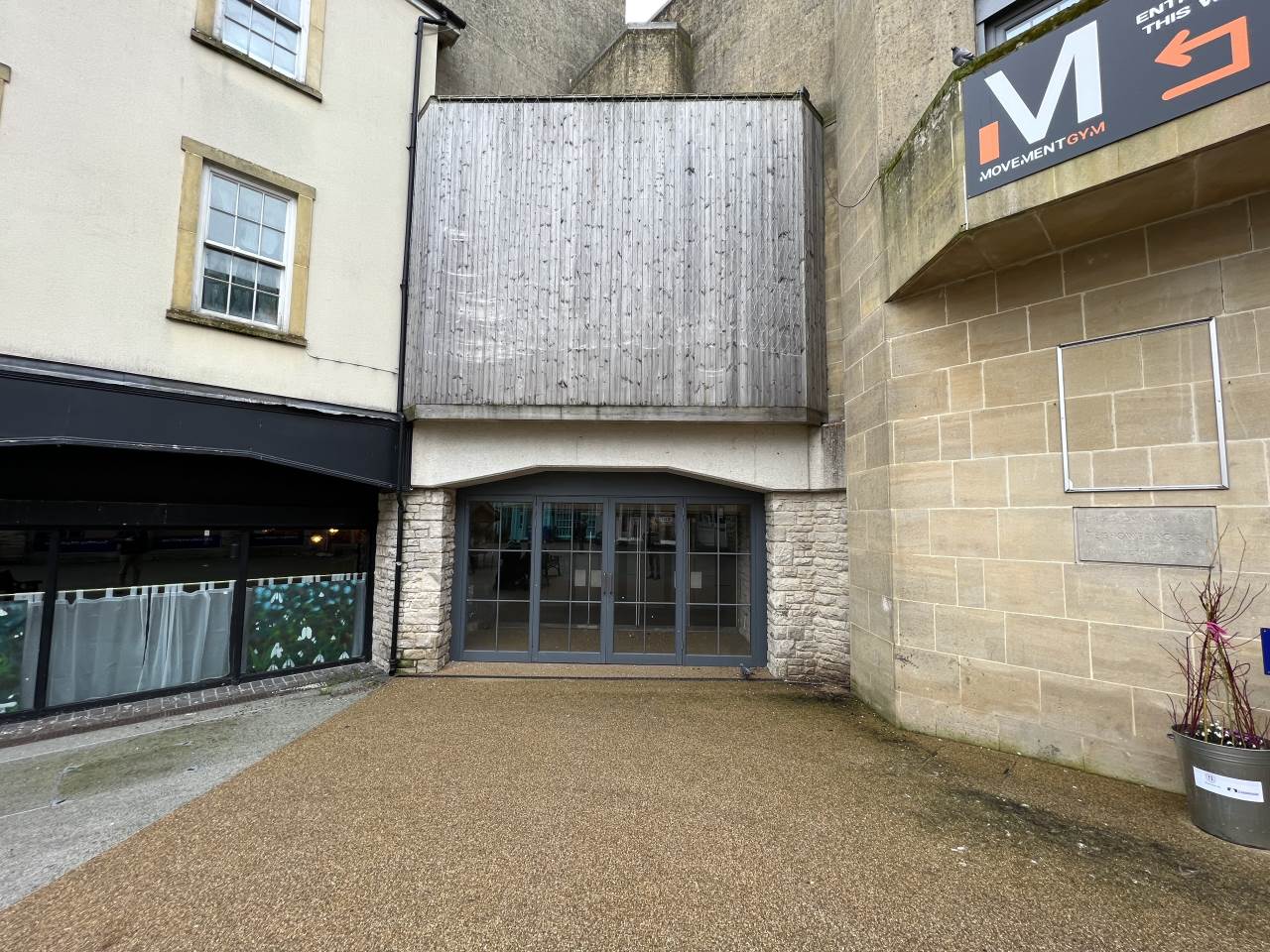 Business Transfer for rent in Shepton Mallet. From Lettings-R-Us Frome