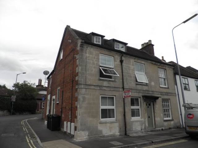1 bed Flat for rent in Warminster. From Lettings-R-Us Frome