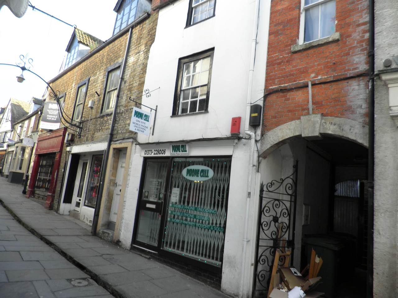 2 bed Flat for rent in Frome. From Lettings-R-Us Frome