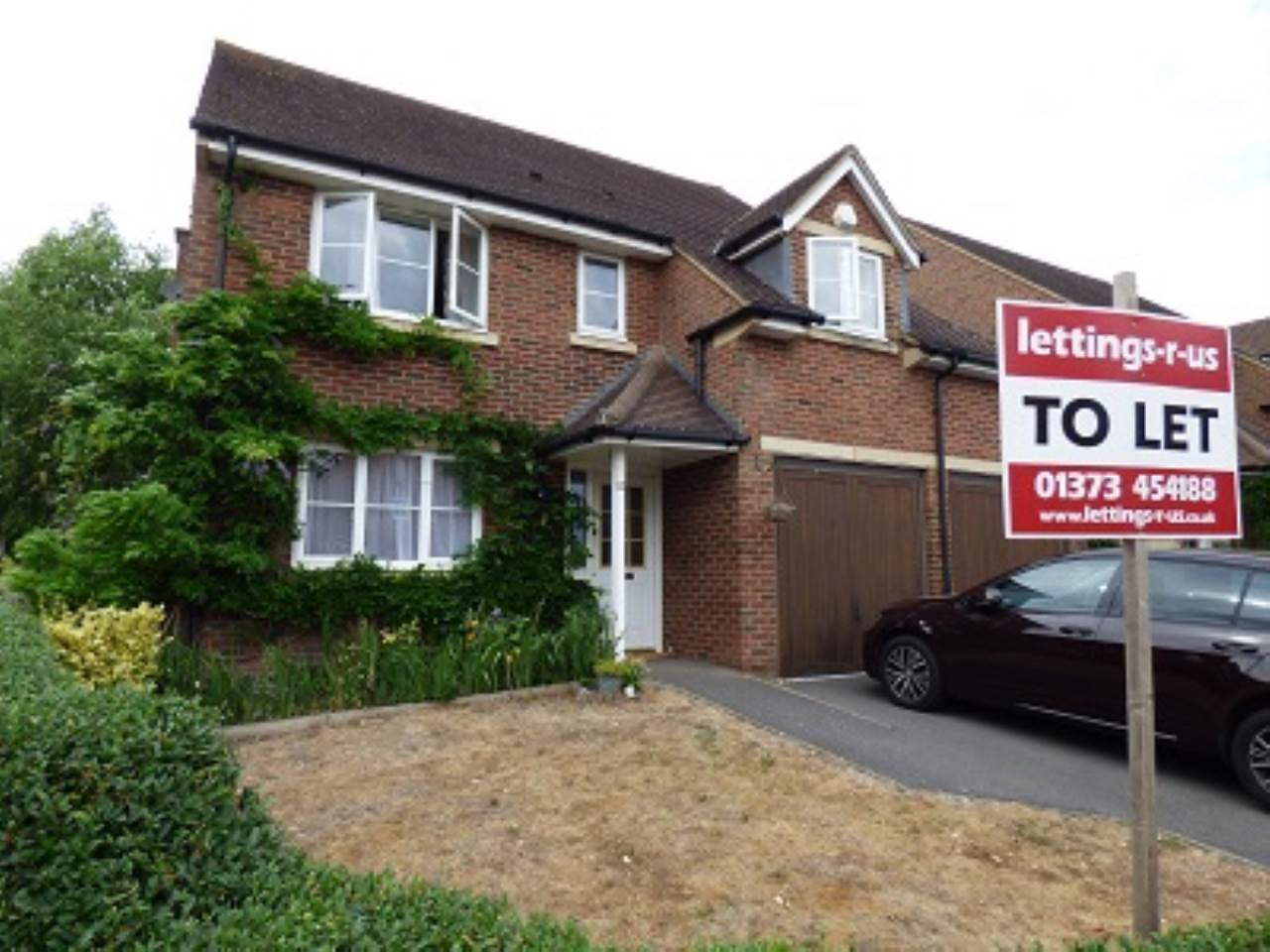 4 bed Detached House for rent in Ashton Common. From Lettings-R-Us Frome