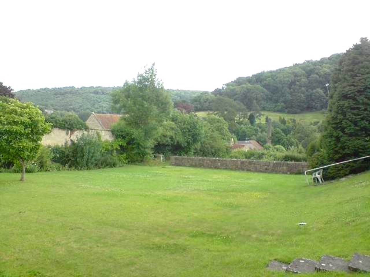 2 bed Flat for rent in Monkton Combe. From Lettings-R-Us Frome
