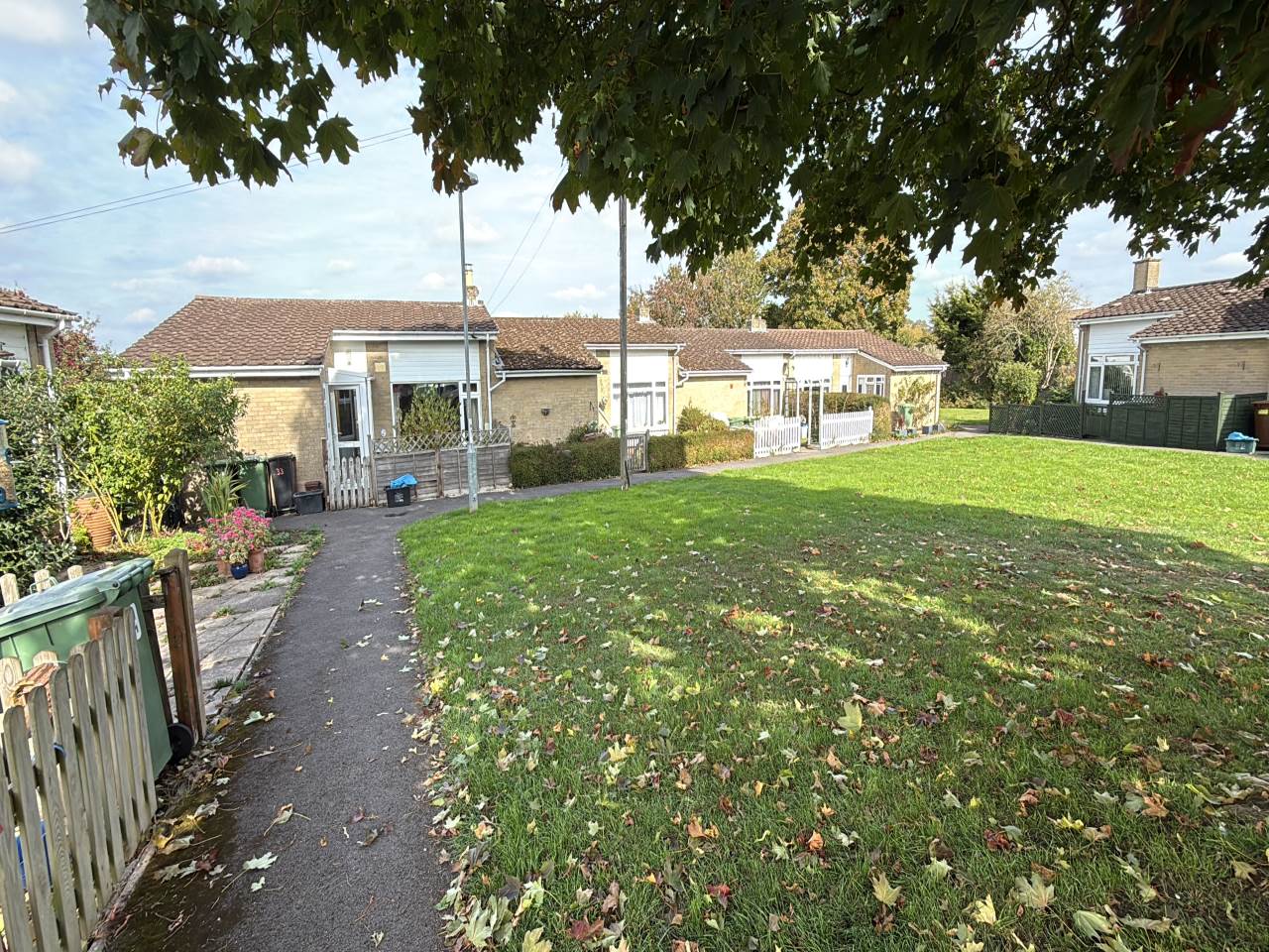 2 bed Detached for rent in Rode. From lettings-r-us - Frome