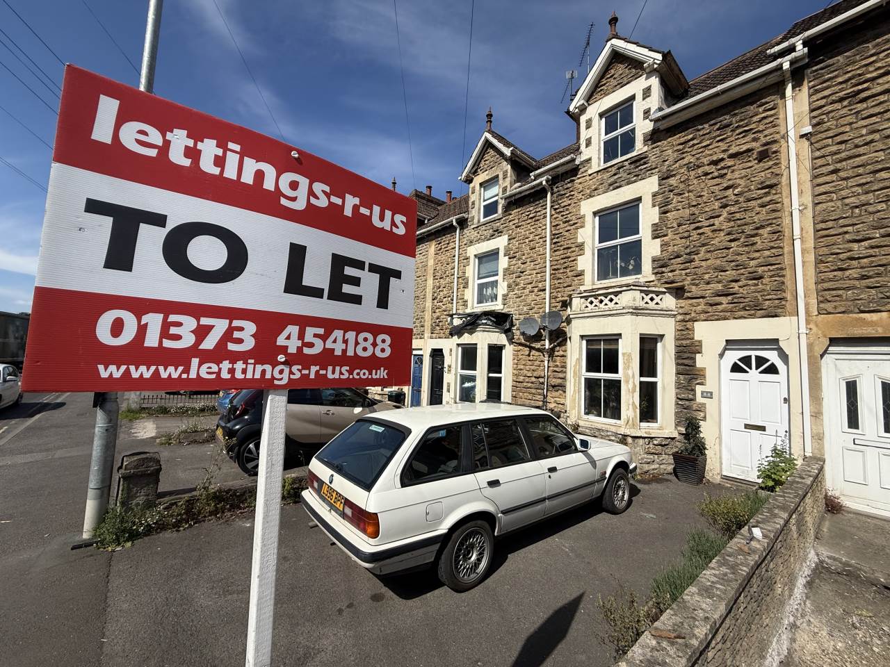 4 bed House (unspecified) for rent in Frome. From lettings-r-us - Frome