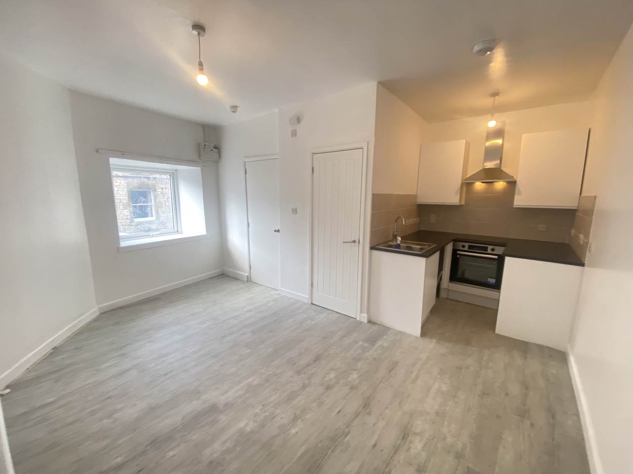 1 bed 1st Floor Flat for rent in Radstock. From lettings-r-us - Frome