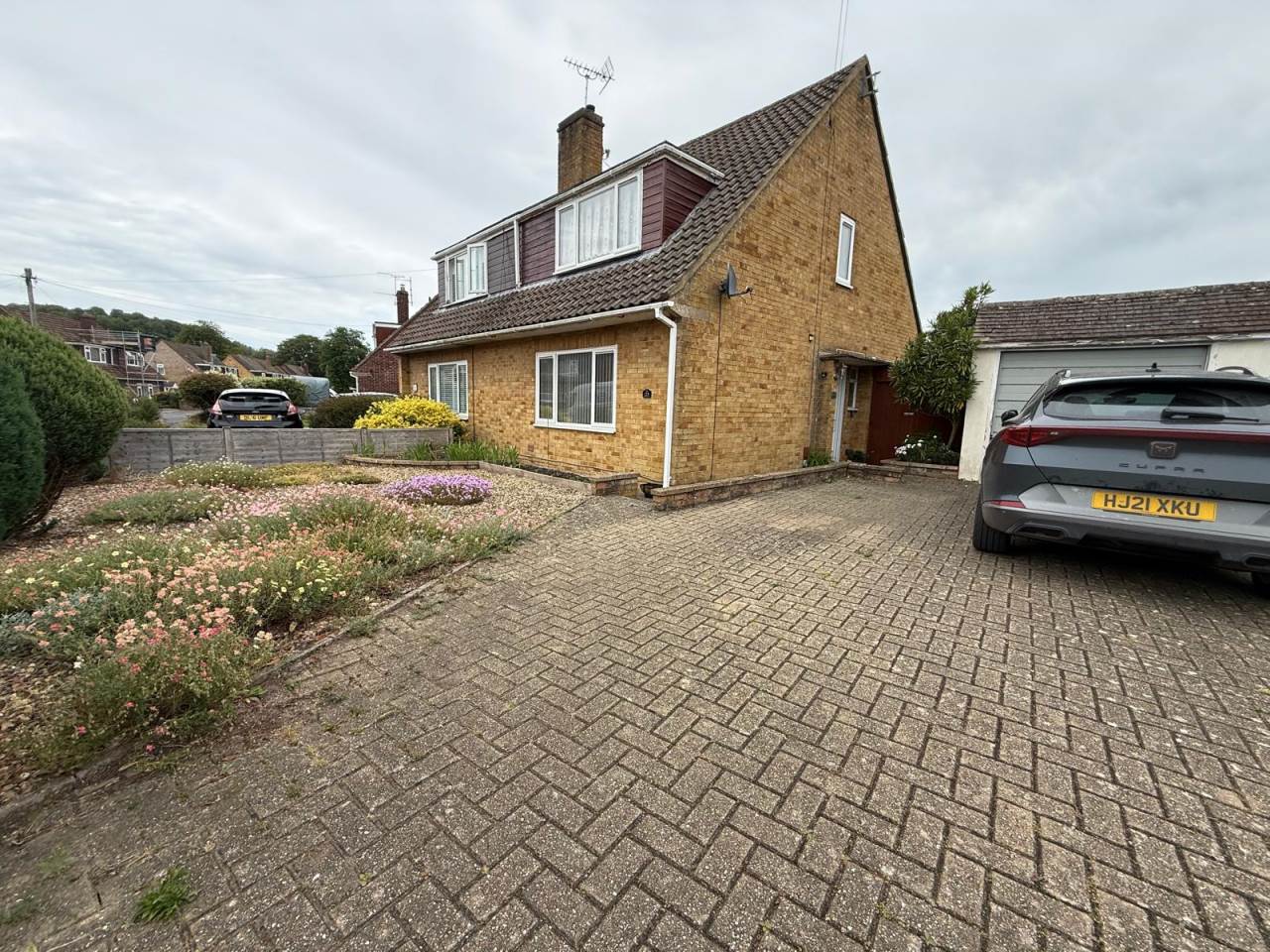 3 bed Semi Detached for rent in Warminster. From lettings-r-us - Frome