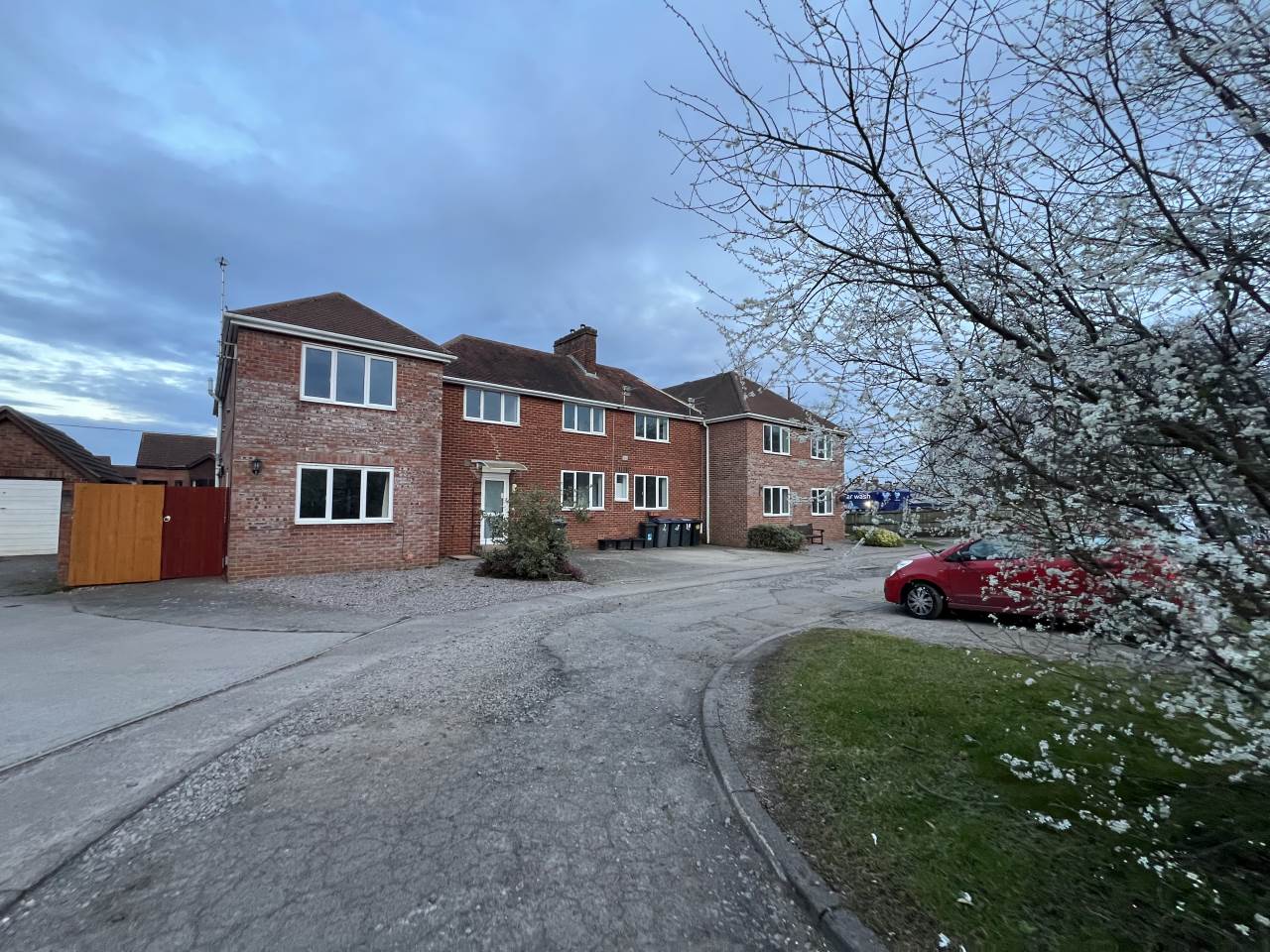 1 bed 1st Floor Flat for rent in Trowbridge. From lettings-r-us - Frome