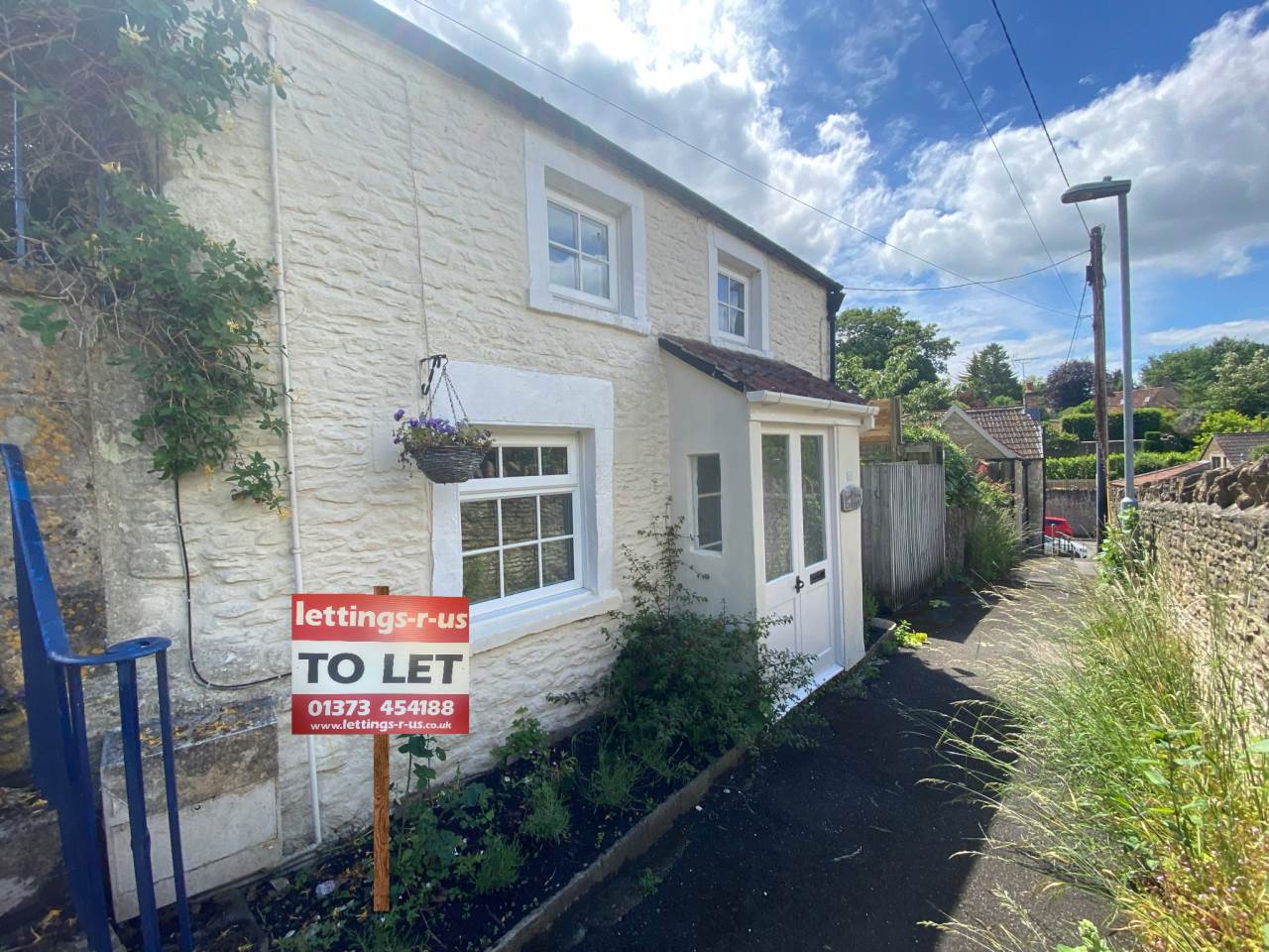 2 bed Cottage for rent in Beckington. From lettings-r-us - Frome
