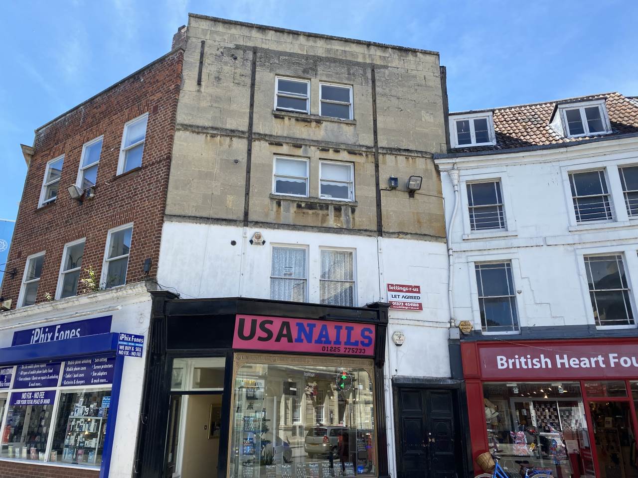 1 bed 1st Floor Flat for rent in Trowbridge. From lettings-r-us - Frome