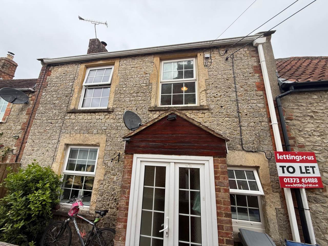 1 bed Detached for rent in Warminster. From lettings-r-us - Frome 1 bed Detached for rent in Warminster. From lettings-r-us - Frome