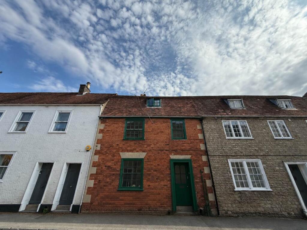 0 bed Studio for rent in Warminster. From lettings-r-us - Frome 0 bed Studio for rent in Warminster. From lettings-r-us - Frome