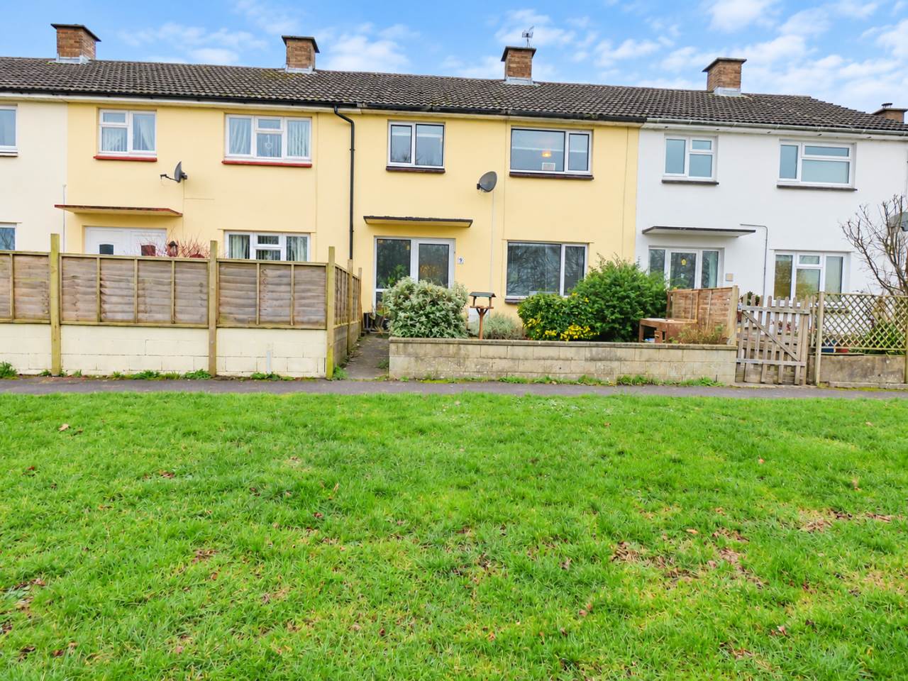 3 bed Detached for rent in Frome. From lettings-r-us - Frome 3 bed Detached for rent in Frome. From lettings-r-us - Frome