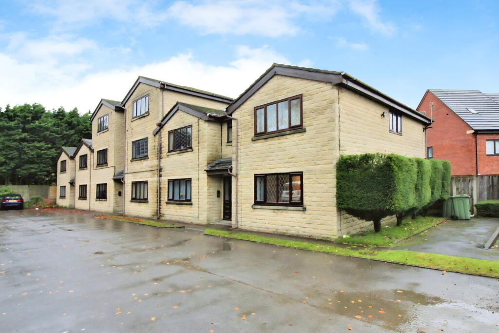 2 bed Apartment for rent in Oldham. From Kristian Allan - Bury