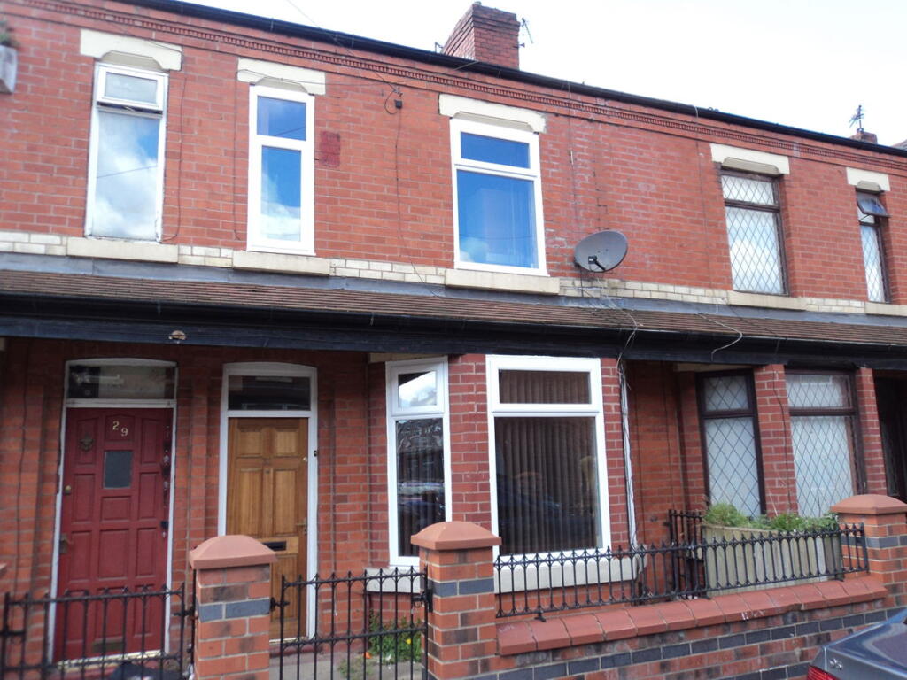 3 bed Mid Terraced House for rent in Salford. From Kristian Allan - Bury