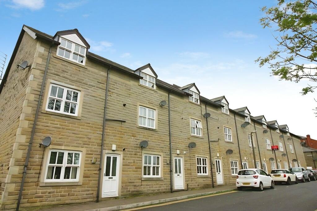 2 bed Apartment for rent in Ramsbottom. From Kristian Allan - Bury 2 bed Apartment for rent in Ramsbottom. From Kristian Allan - Bury