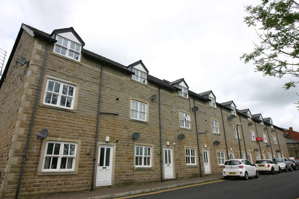 3 bed Apartment for rent in Ramsbottom. From Kristian Allan - Bury