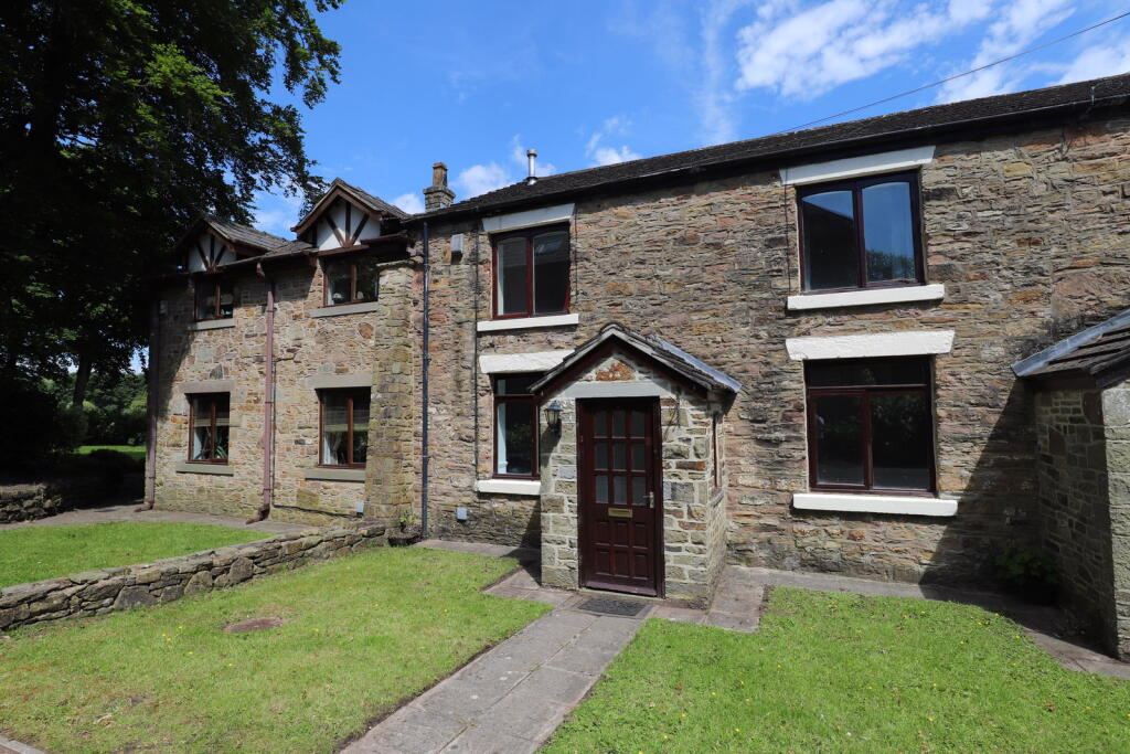 3 bed Cottage for rent in Affetside. From Kristian Allan - Bury