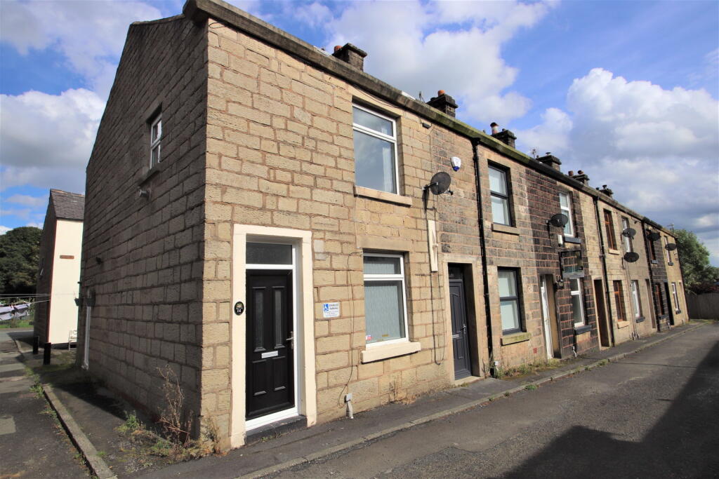 3 bed End of Terrace for rent in Ramsbottom. From Kristian Allan - Bury 3 bed End of Terrace for rent in Ramsbottom. From Kristian Allan - Bury