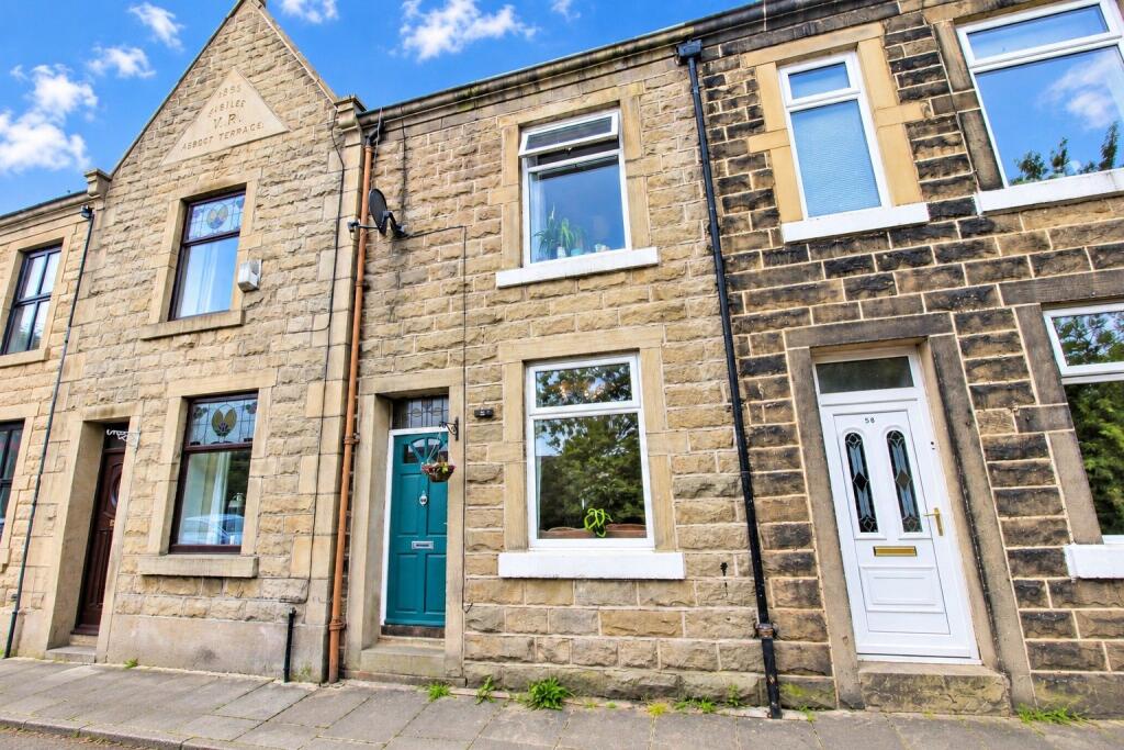 3 bed Mid Terraced House for rent in Ramsbottom. From Kristian Allan - Bury 3 bed Mid Terraced House for rent in Ramsbottom. From Kristian Allan - Bury