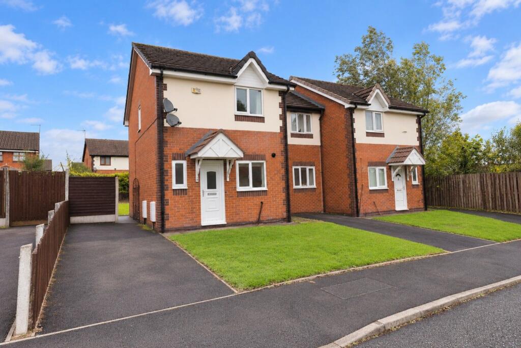 3 bed Mews for rent in Bury. From Kristian Allan - Bury 3 bed Mews for rent in Bury. From Kristian Allan - Bury